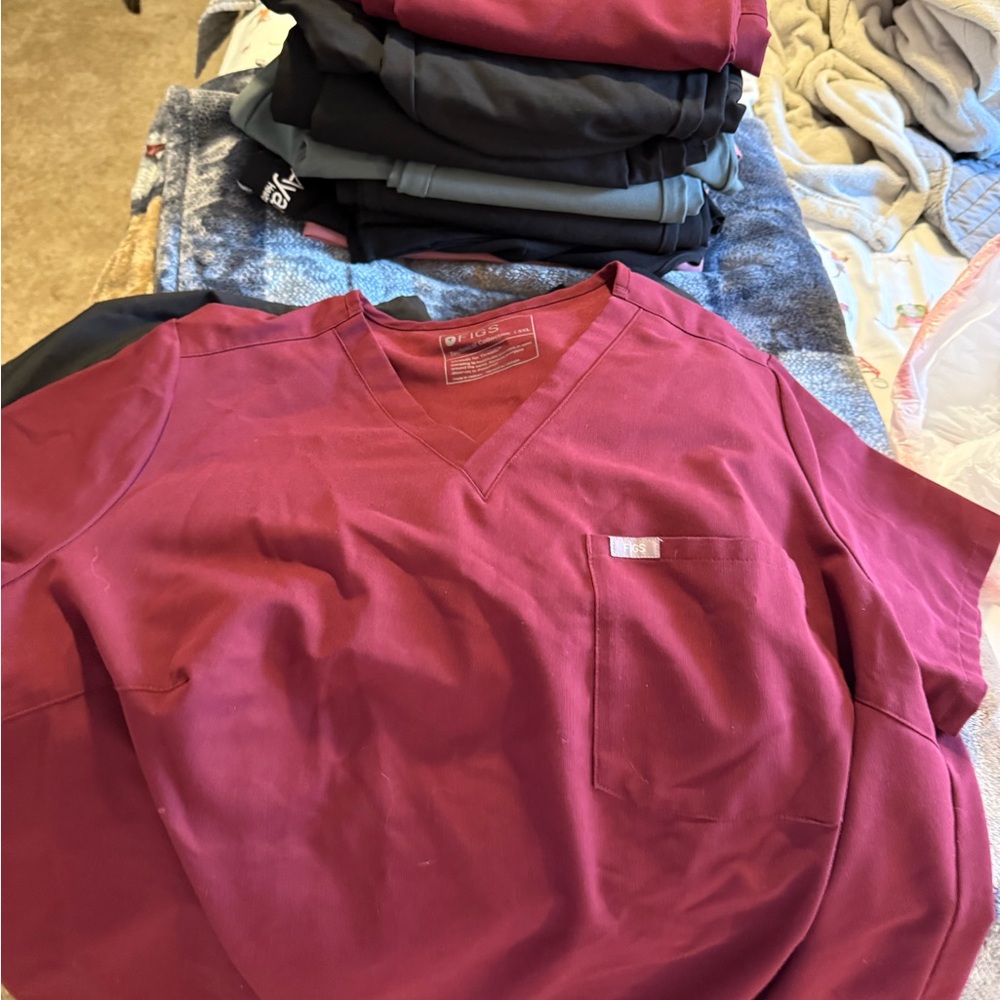 Burgundy maroon figs scrub set